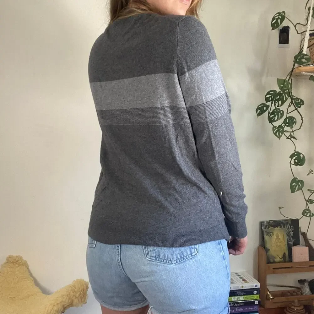 Claiborne Gray Striped Light Knit Sweater Sz S